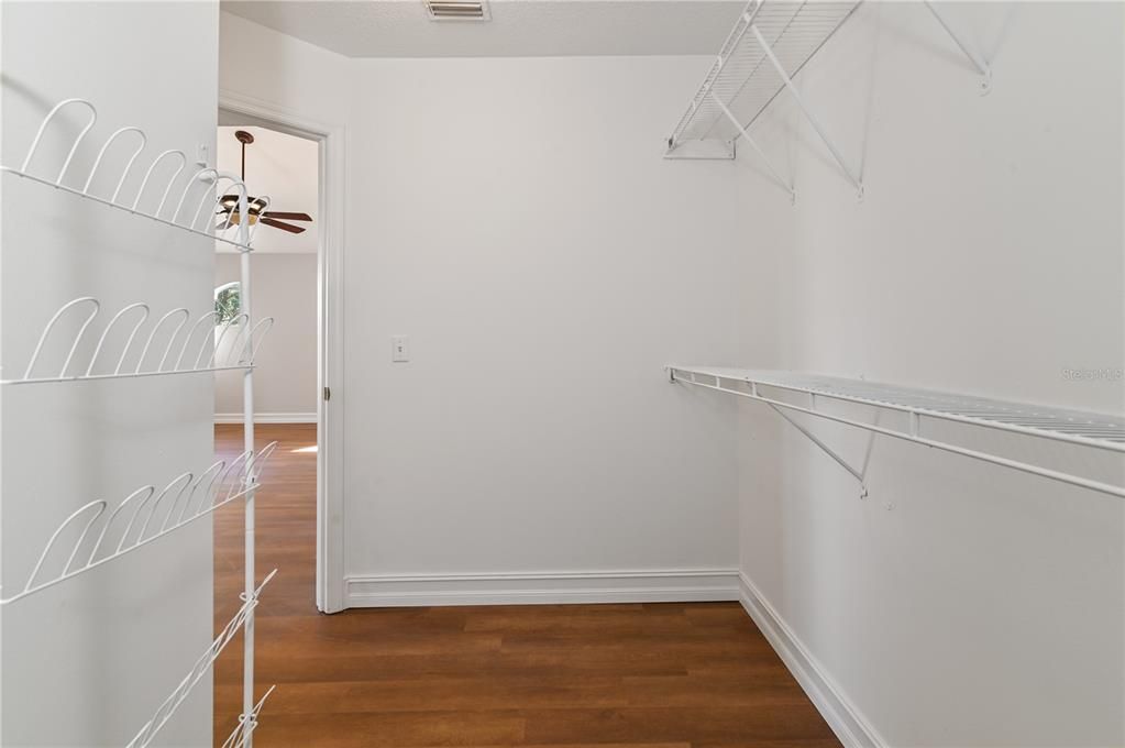 Active With Contract: $500,000 (4 beds, 2 baths, 2916 Square Feet)