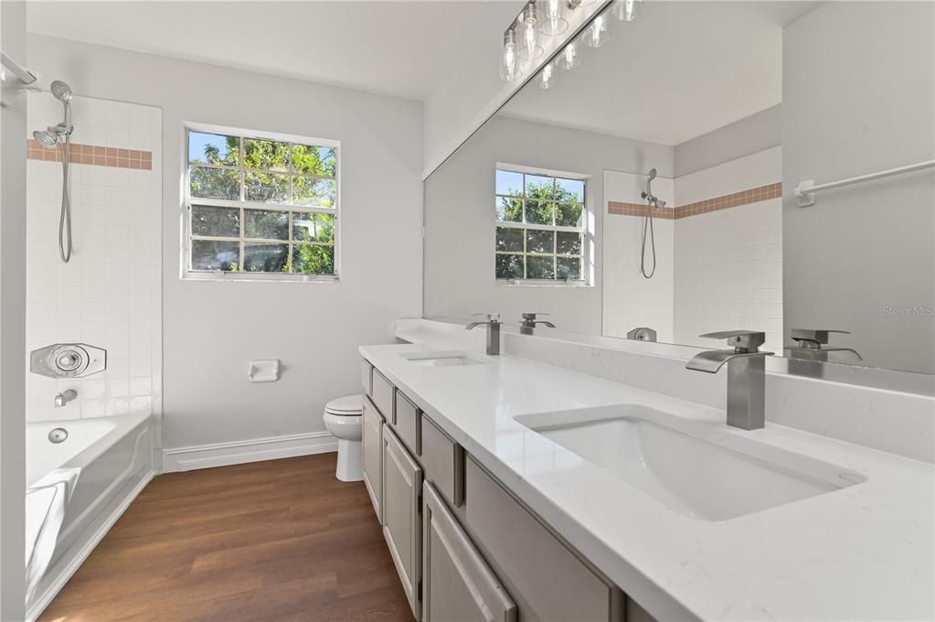 Active With Contract: $500,000 (4 beds, 2 baths, 2916 Square Feet)