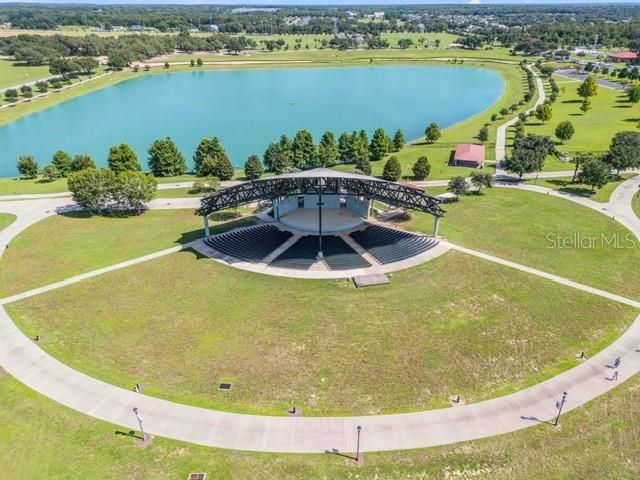 Active With Contract: $500,000 (4 beds, 2 baths, 2916 Square Feet)