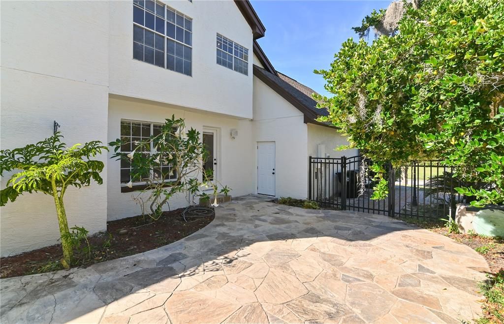 Active With Contract: $500,000 (4 beds, 2 baths, 2916 Square Feet)