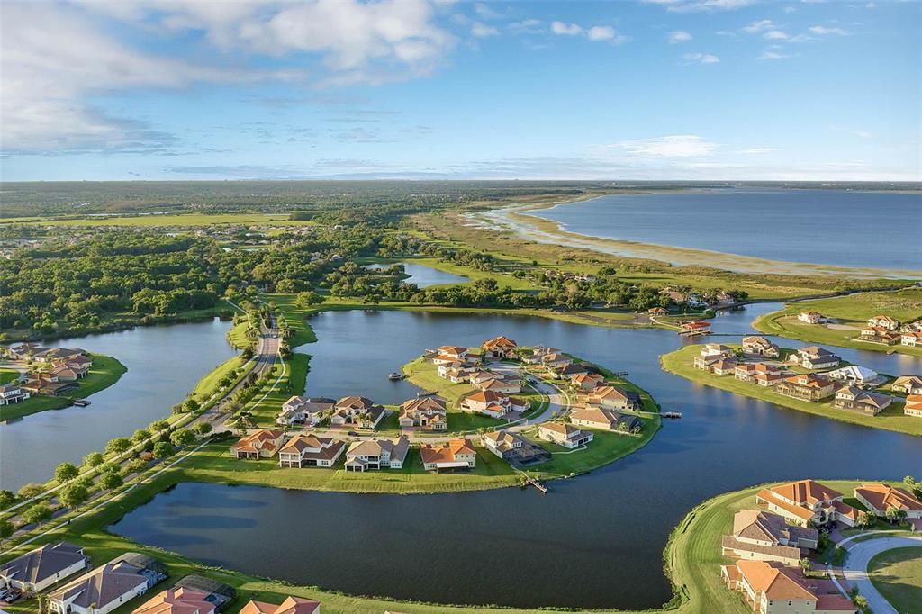 For Rent: $3,895 (5 beds, 5 baths, 5623 Square Feet)