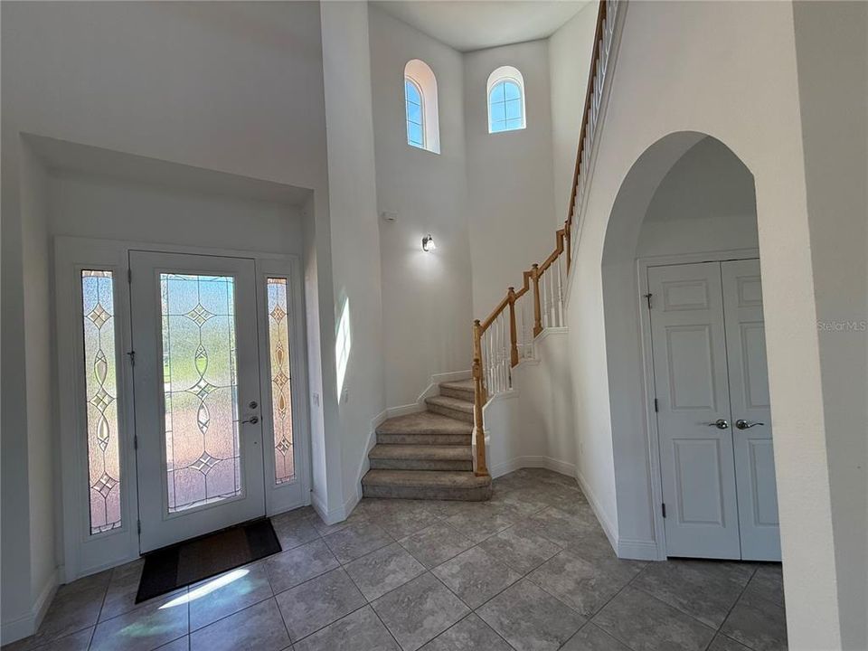 For Rent: $3,895 (5 beds, 5 baths, 5623 Square Feet)