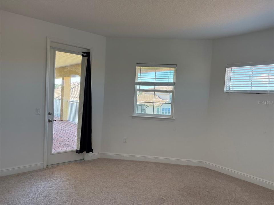 For Rent: $3,895 (5 beds, 5 baths, 5623 Square Feet)