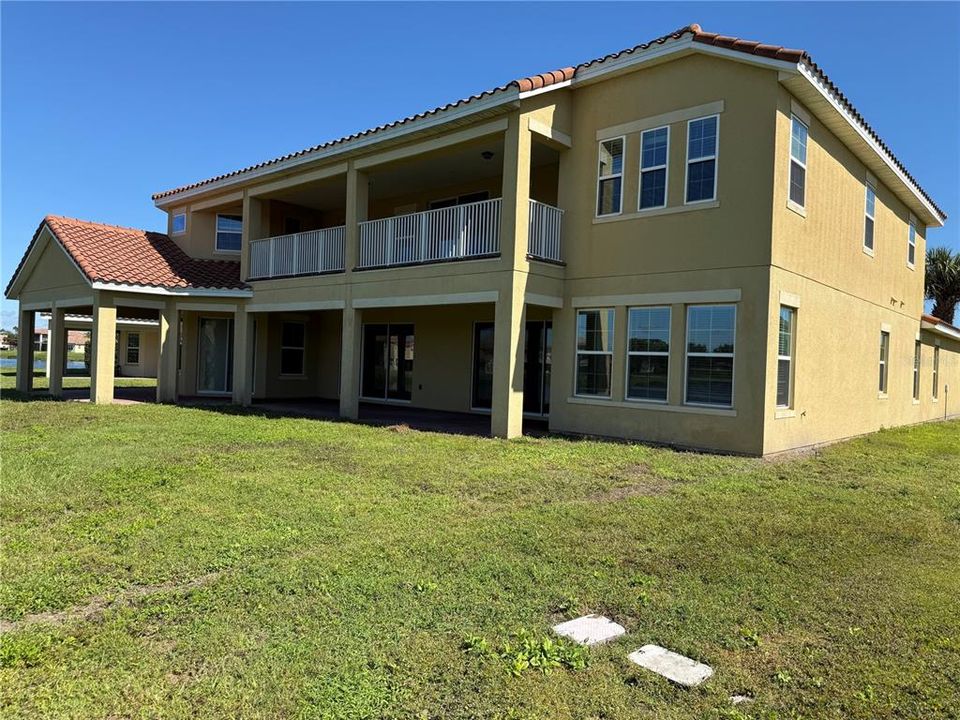 For Rent: $3,895 (5 beds, 5 baths, 5623 Square Feet)