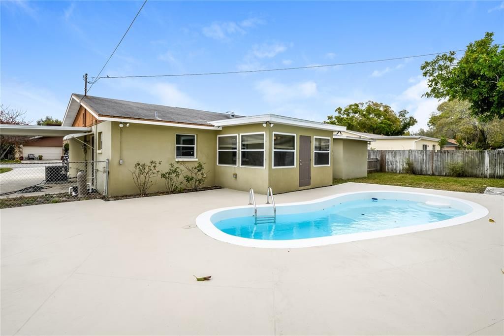 出租: $2,895 (4 贝兹, 2 浴室, 1712 平方英尺)