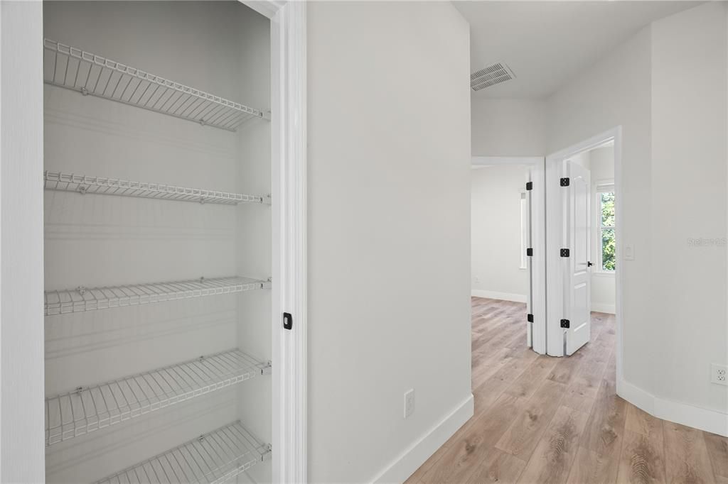 出租: $2,850 (3 贝兹, 2 浴室, 1500 平方英尺)