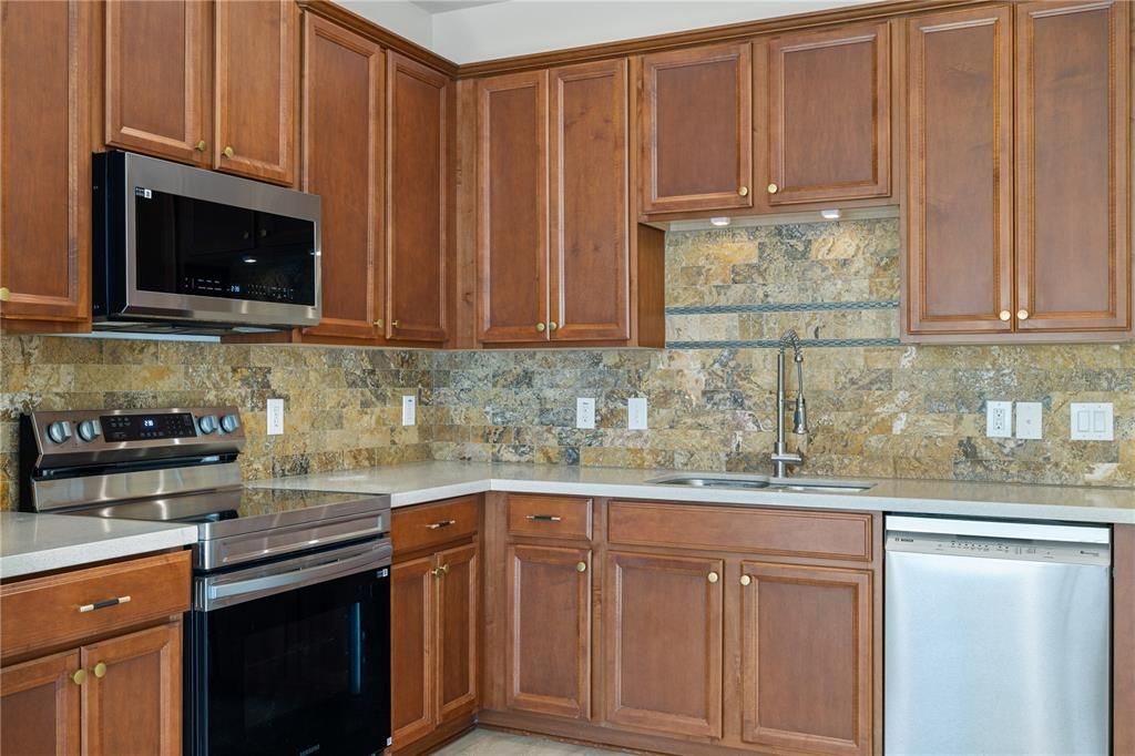 出租: $2,850 (3 贝兹, 2 浴室, 1500 平方英尺)