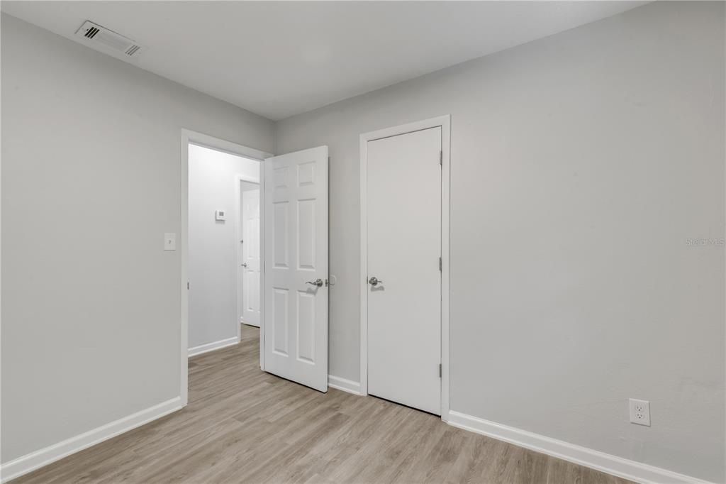 Под контрактом: $242,000 (4 спален, 2 ванн, 1164 Квадратных фут)