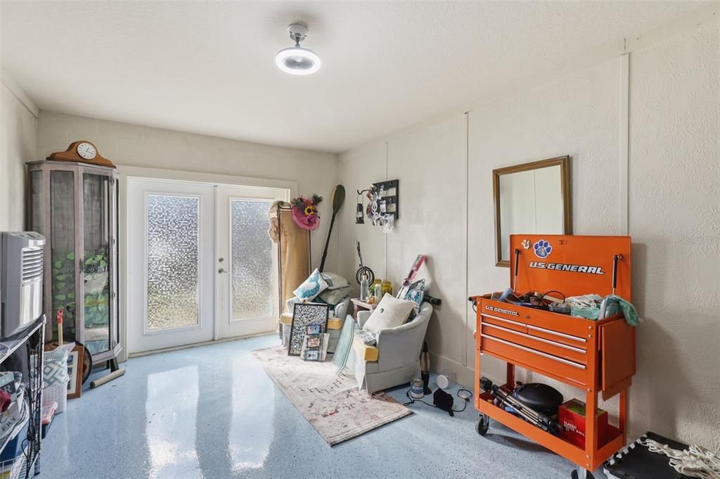 На продажу: $219,000 (2 спален, 2 ванн, 1060 Квадратных фут)