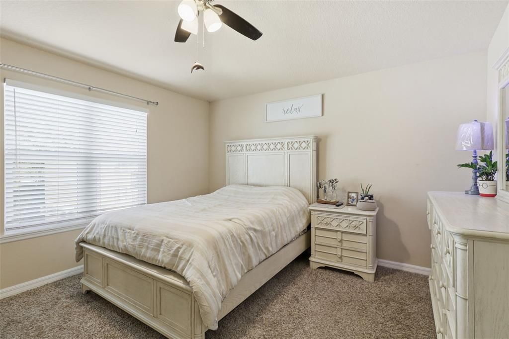 На продажу: $219,000 (2 спален, 2 ванн, 1060 Квадратных фут)