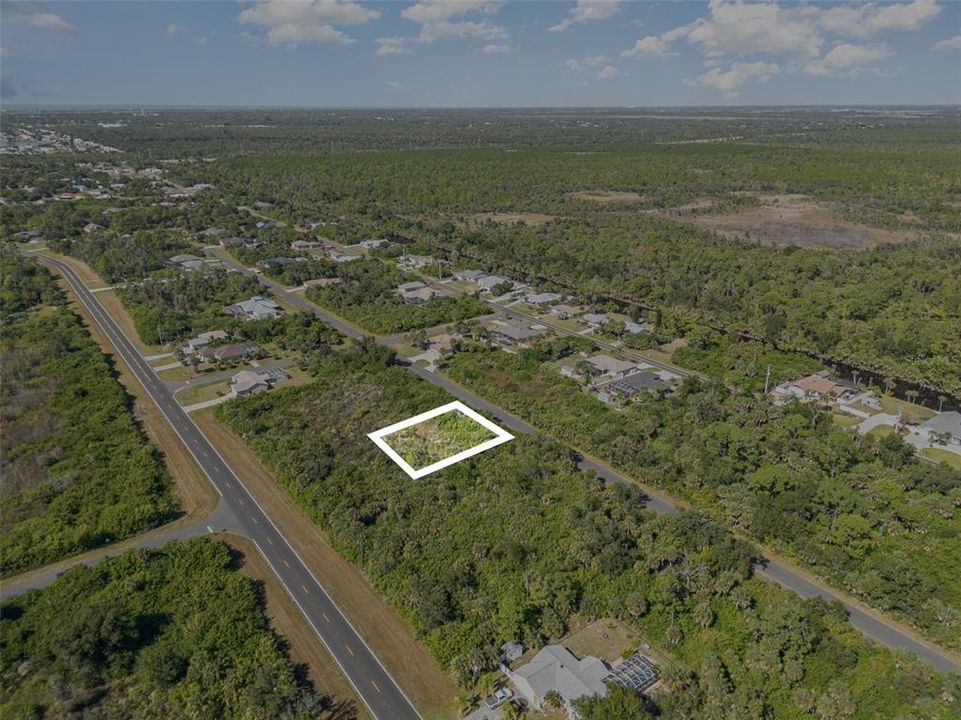 待售: $18,000 (0.23 acres)