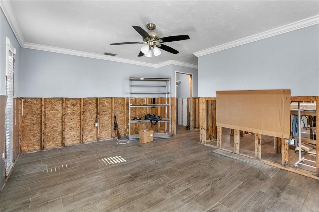 En Venta: $999,000 (3 camas, 2 baños, 1887 Pies cuadrados)