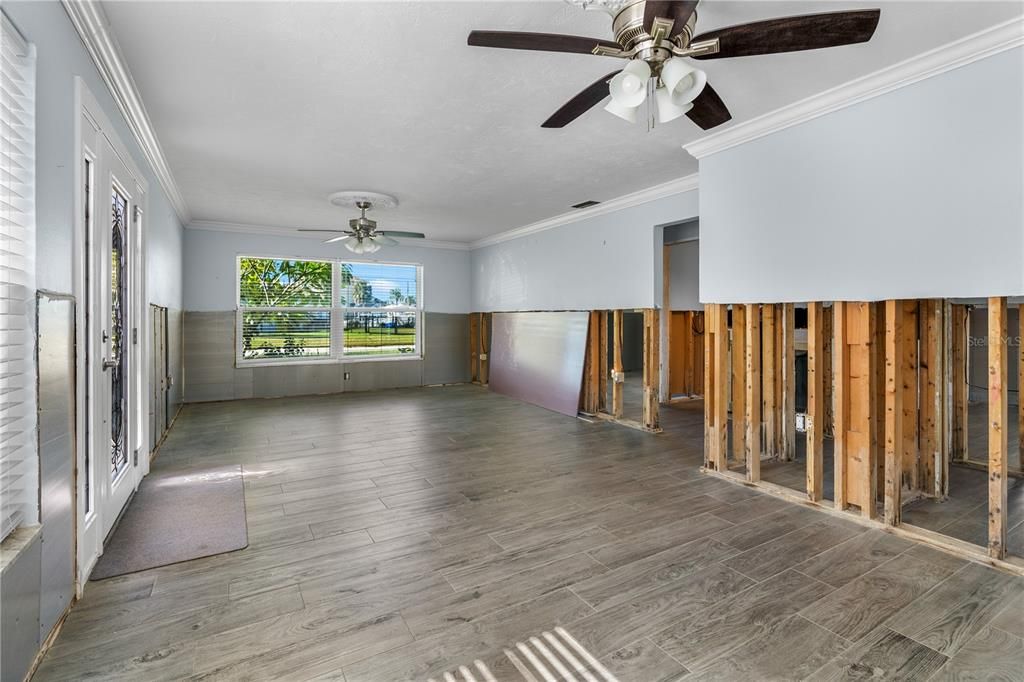 En Venta: $999,000 (3 camas, 2 baños, 1887 Pies cuadrados)