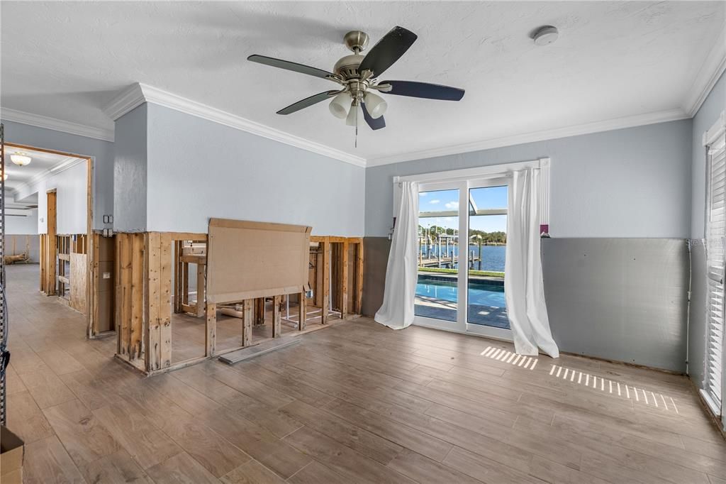 En Venta: $999,000 (3 camas, 2 baños, 1887 Pies cuadrados)