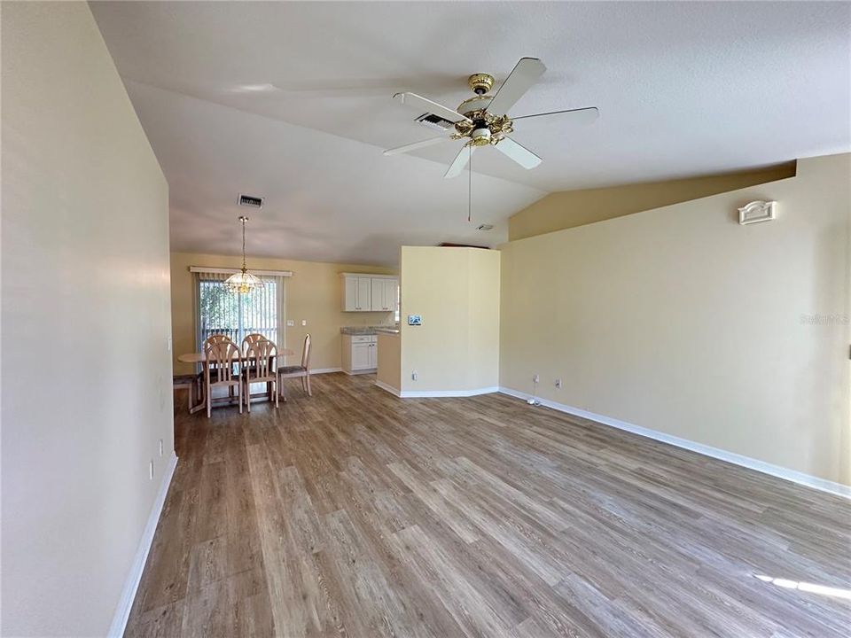 For Rent: $2,000 (3 beds, 2 baths, 1446 Square Feet)