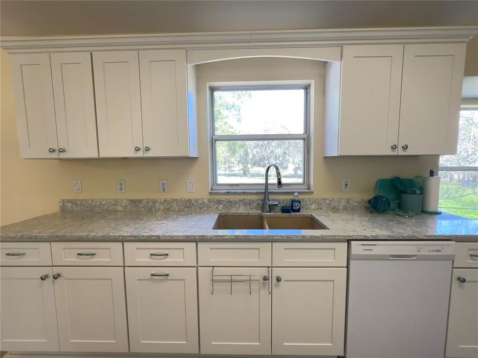 For Rent: $2,000 (3 beds, 2 baths, 1446 Square Feet)