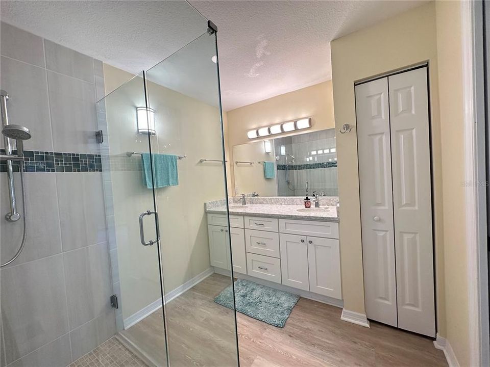 For Rent: $2,000 (3 beds, 2 baths, 1446 Square Feet)