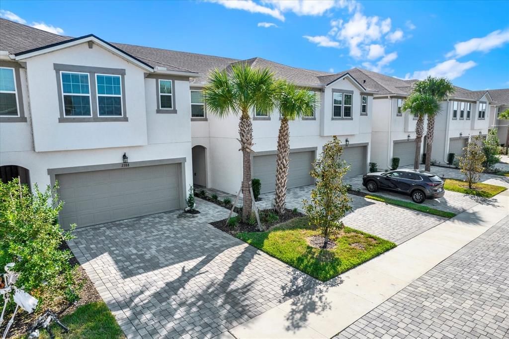 En Renta: $2,650 (3 camas, 2 baños, 2100 Pies cuadrados)