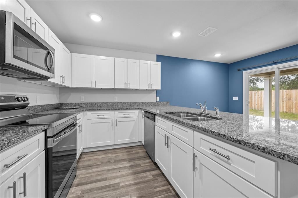 En Venta: $339,500 (4 camas, 2 baños, 1602 Pies cuadrados)