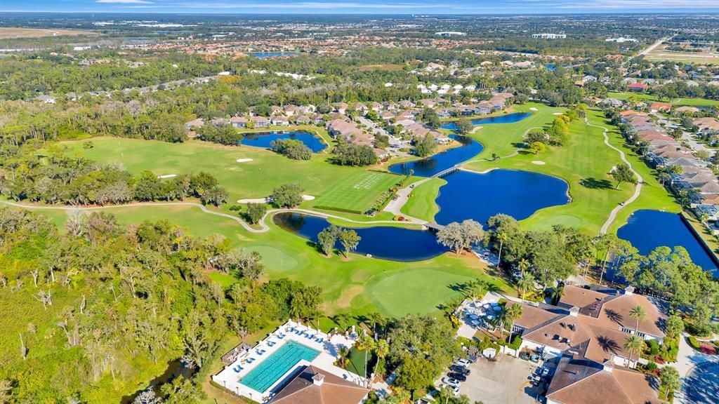 En Venta: $1,045,000 (5 camas, 4 baños, 3336 Pies cuadrados)