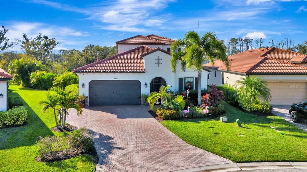 En Venta: $1,045,000 (5 camas, 4 baños, 3336 Pies cuadrados)