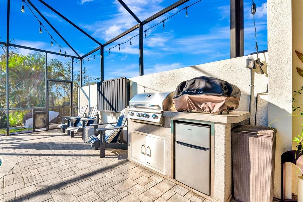 En Venta: $1,045,000 (5 camas, 4 baños, 3336 Pies cuadrados)