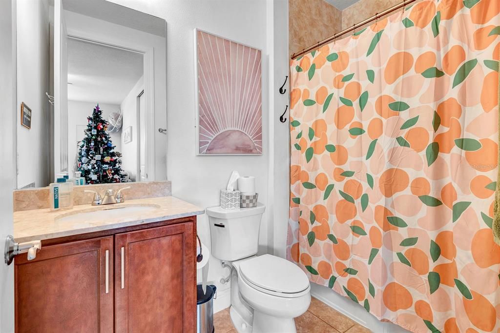 En Venta: $1,045,000 (5 camas, 4 baños, 3336 Pies cuadrados)