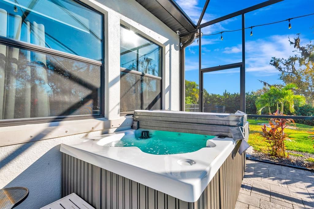 En Venta: $1,045,000 (5 camas, 4 baños, 3336 Pies cuadrados)