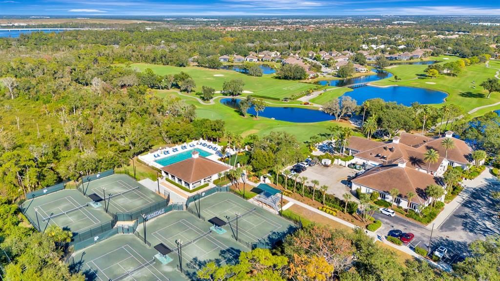 En Venta: $1,045,000 (5 camas, 4 baños, 3336 Pies cuadrados)