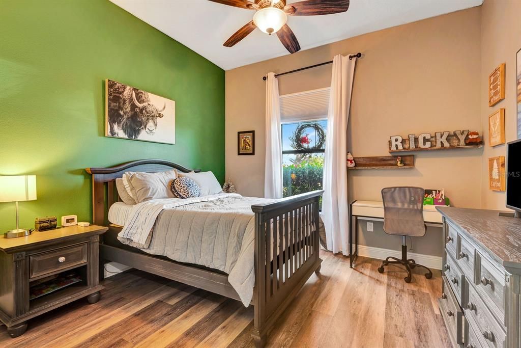 En Venta: $1,045,000 (5 camas, 4 baños, 3336 Pies cuadrados)