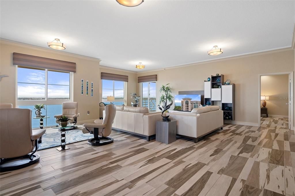 En Venta: $2,399,000 (3 camas, 2 baños, 3028 Pies cuadrados)