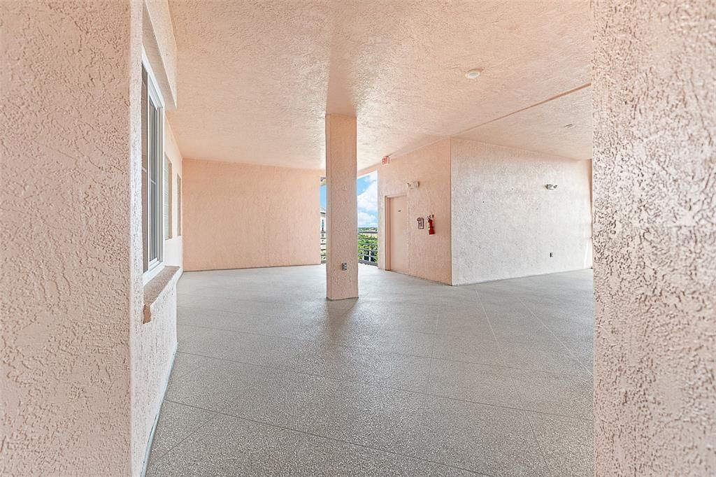 En Venta: $2,399,000 (3 camas, 2 baños, 3028 Pies cuadrados)