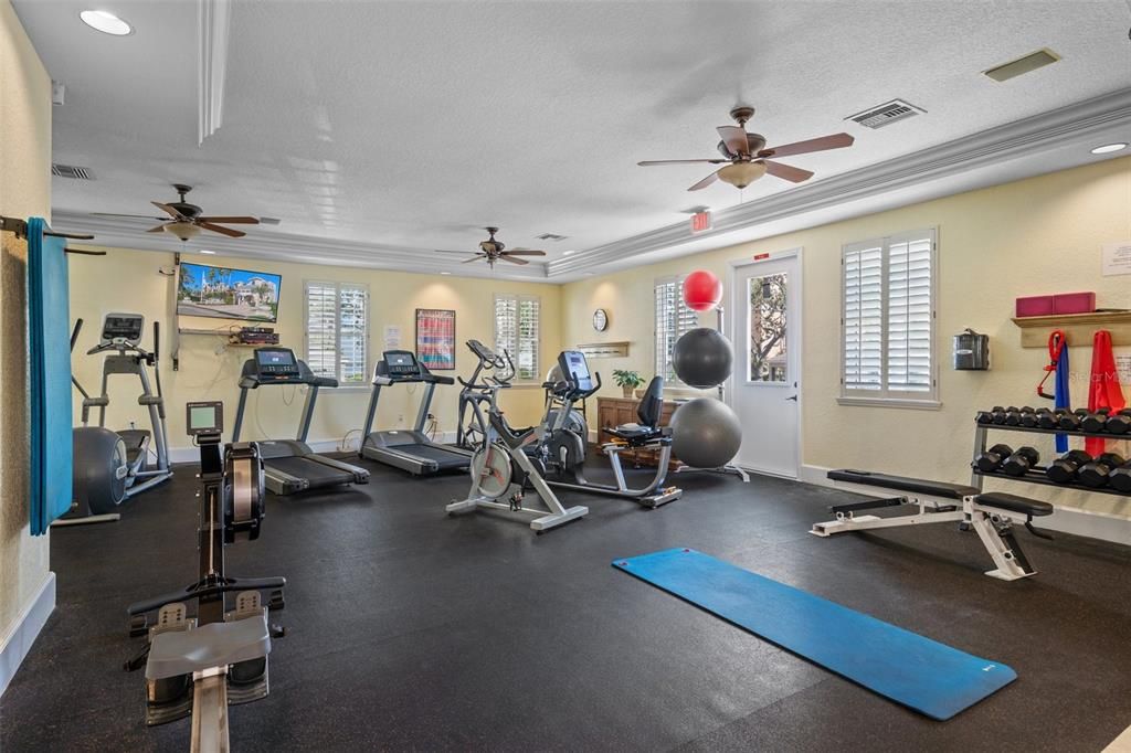 En Venta: $2,399,000 (3 camas, 2 baños, 3028 Pies cuadrados)