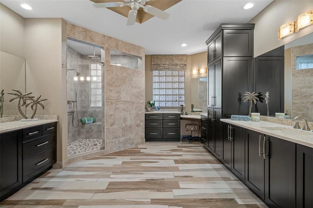 En Venta: $2,399,000 (3 camas, 2 baños, 3028 Pies cuadrados)