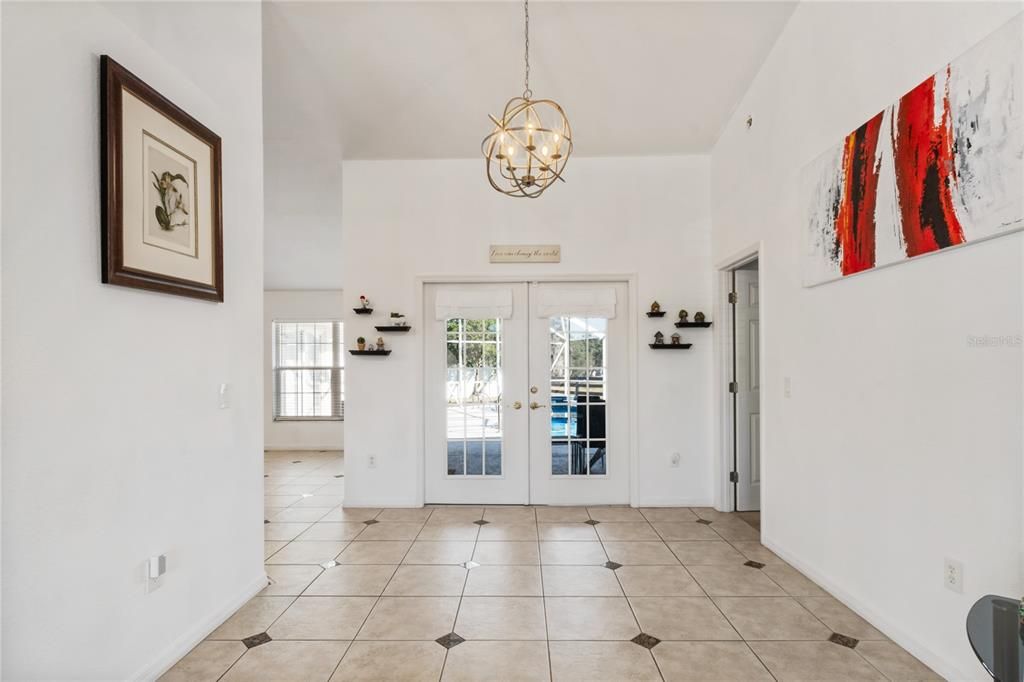 For Sale: $449,900 (4 beds, 2 baths, 2122 Square Feet)