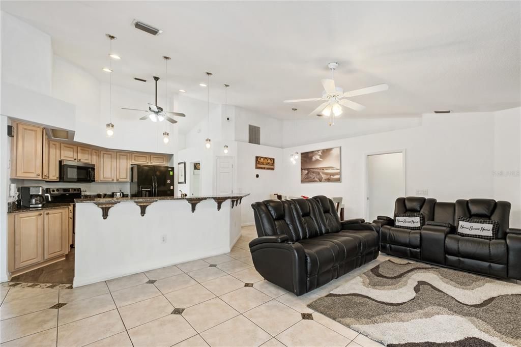 For Sale: $449,900 (4 beds, 2 baths, 2122 Square Feet)