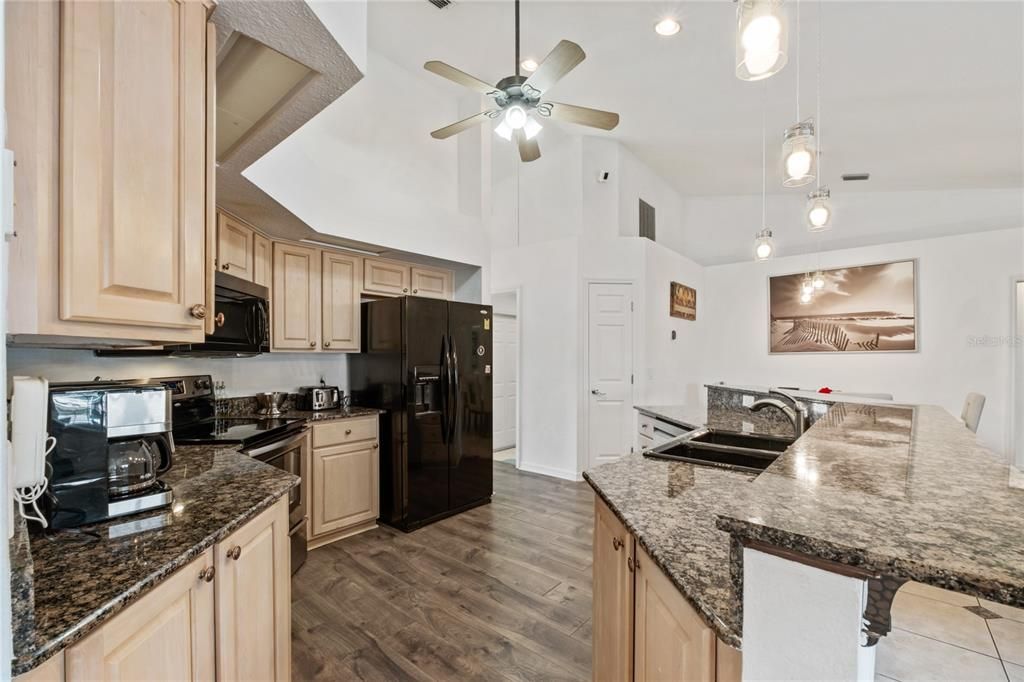 For Sale: $449,900 (4 beds, 2 baths, 2122 Square Feet)