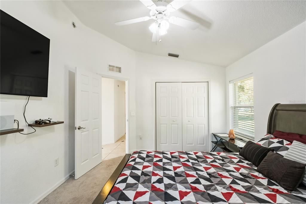 For Sale: $449,900 (4 beds, 2 baths, 2122 Square Feet)