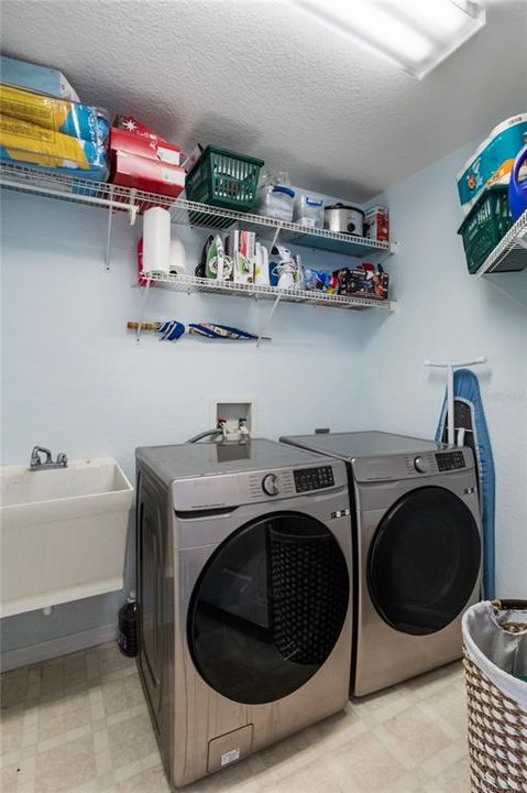 For Sale: $449,900 (4 beds, 2 baths, 2122 Square Feet)