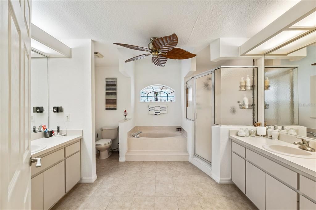 For Sale: $449,900 (4 beds, 2 baths, 2122 Square Feet)