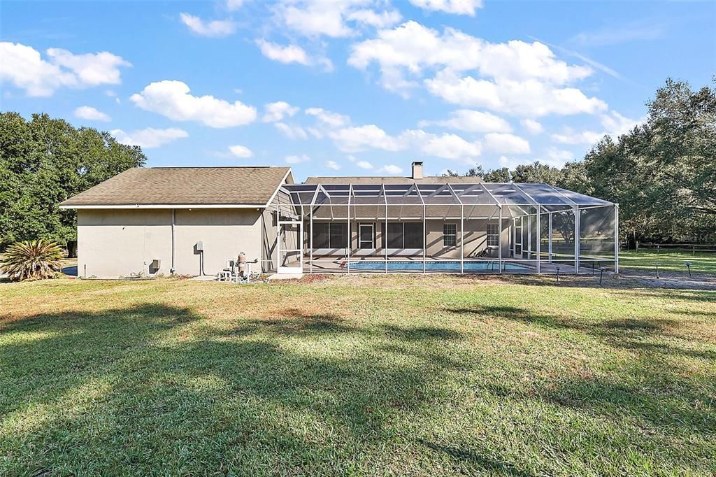 For Sale: $700,000 (4 beds, 2 baths, 2892 Square Feet)