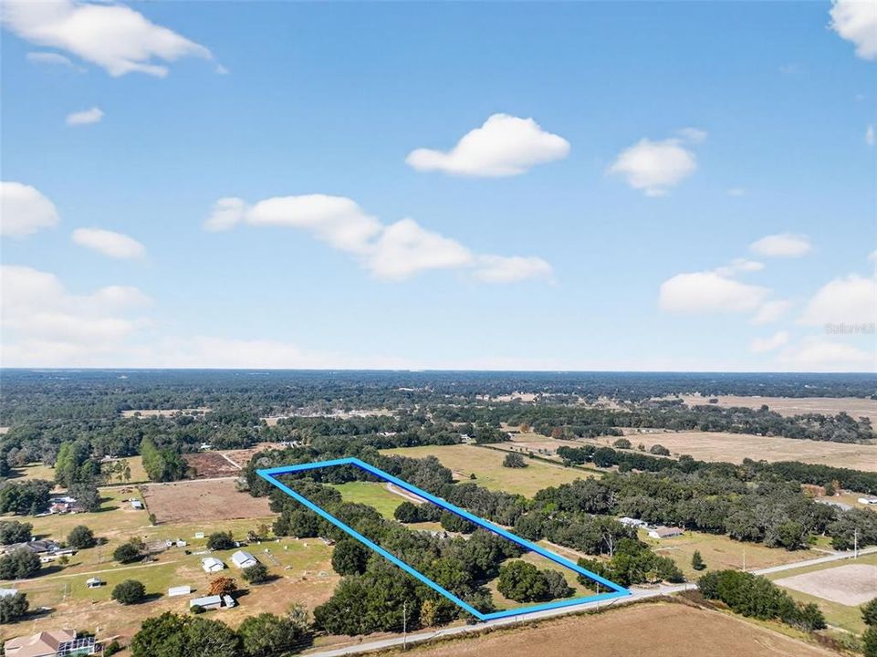 For Sale: $700,000 (4 beds, 2 baths, 2892 Square Feet)