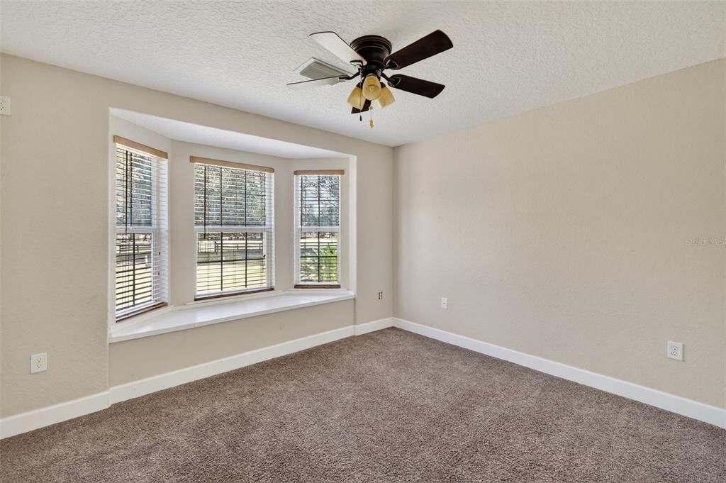 For Sale: $700,000 (4 beds, 2 baths, 2892 Square Feet)