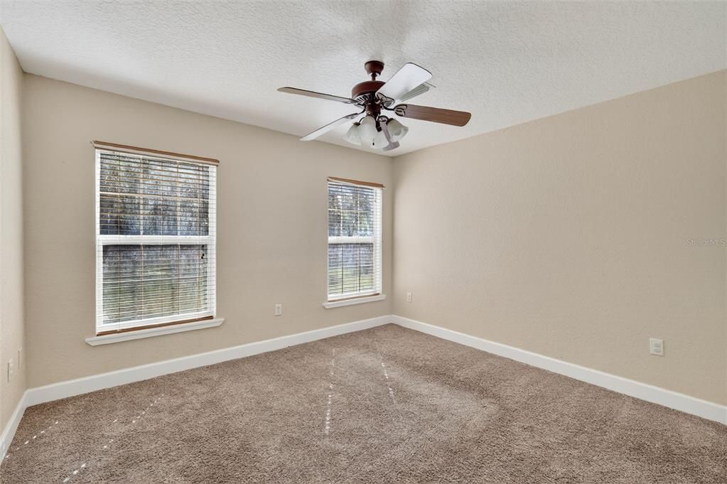 For Sale: $700,000 (4 beds, 2 baths, 2892 Square Feet)