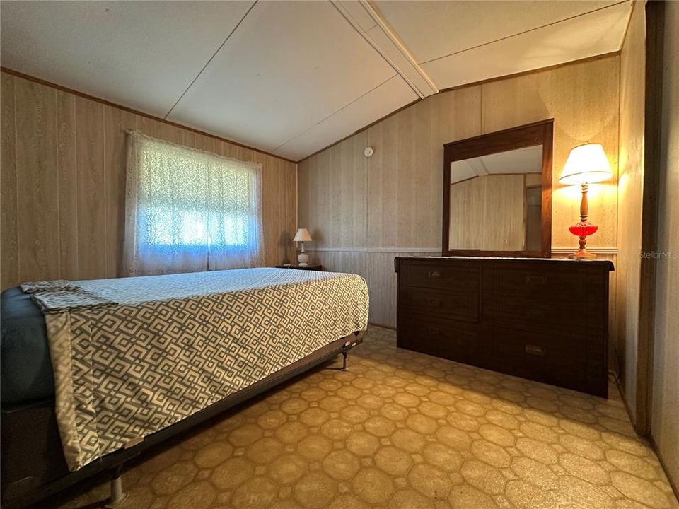 待售: $150,000 (2 贝兹, 1 浴室, 728 平方英尺)