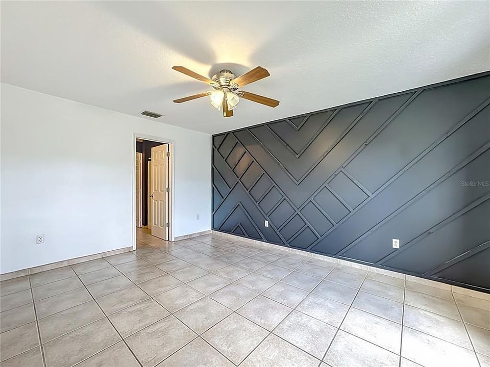 待售: $305,000 (3 贝兹, 2 浴室, 1090 平方英尺)