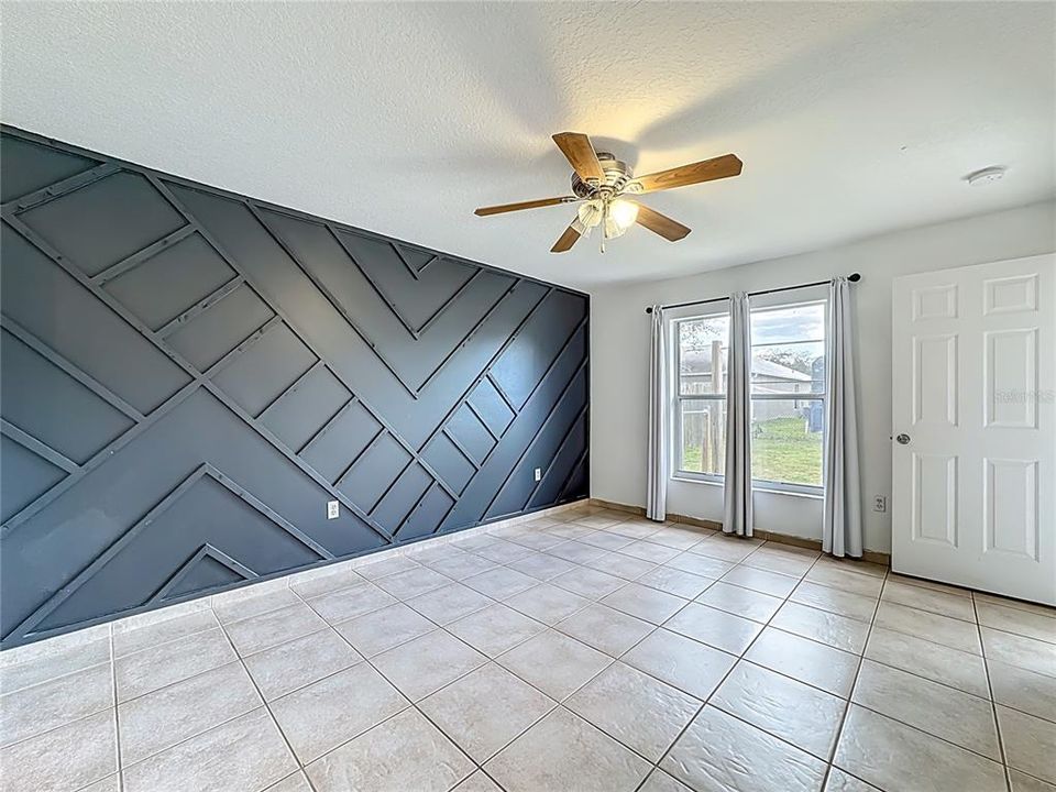 待售: $305,000 (3 贝兹, 2 浴室, 1090 平方英尺)