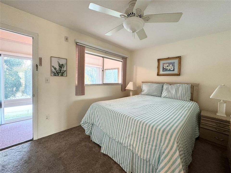 For Sale: $79,900 (1 beds, 1 baths, 608 Square Feet)