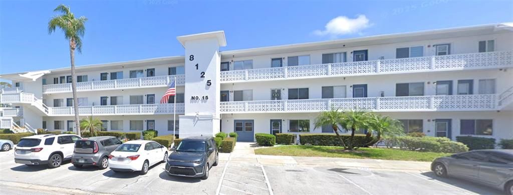 For Sale: $79,900 (1 beds, 1 baths, 608 Square Feet)