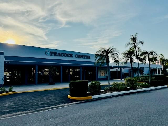 For Sale: $79,900 (1 beds, 1 baths, 608 Square Feet)